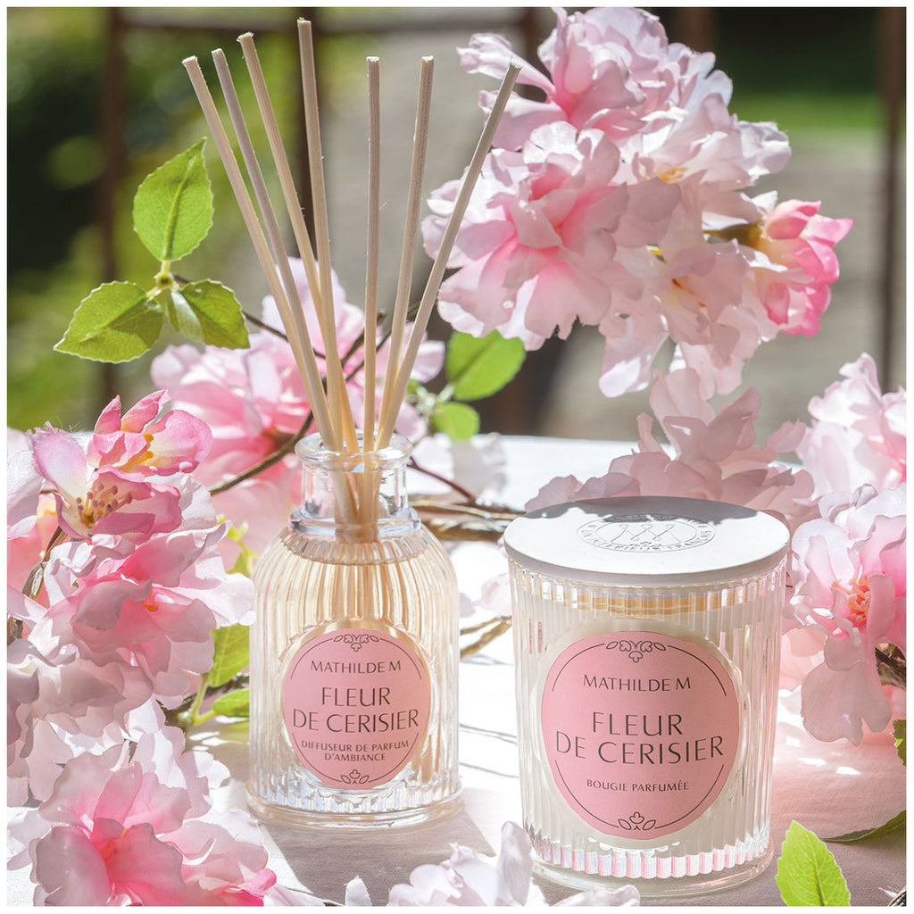BOUGIE 145G FLEUR CERISIER